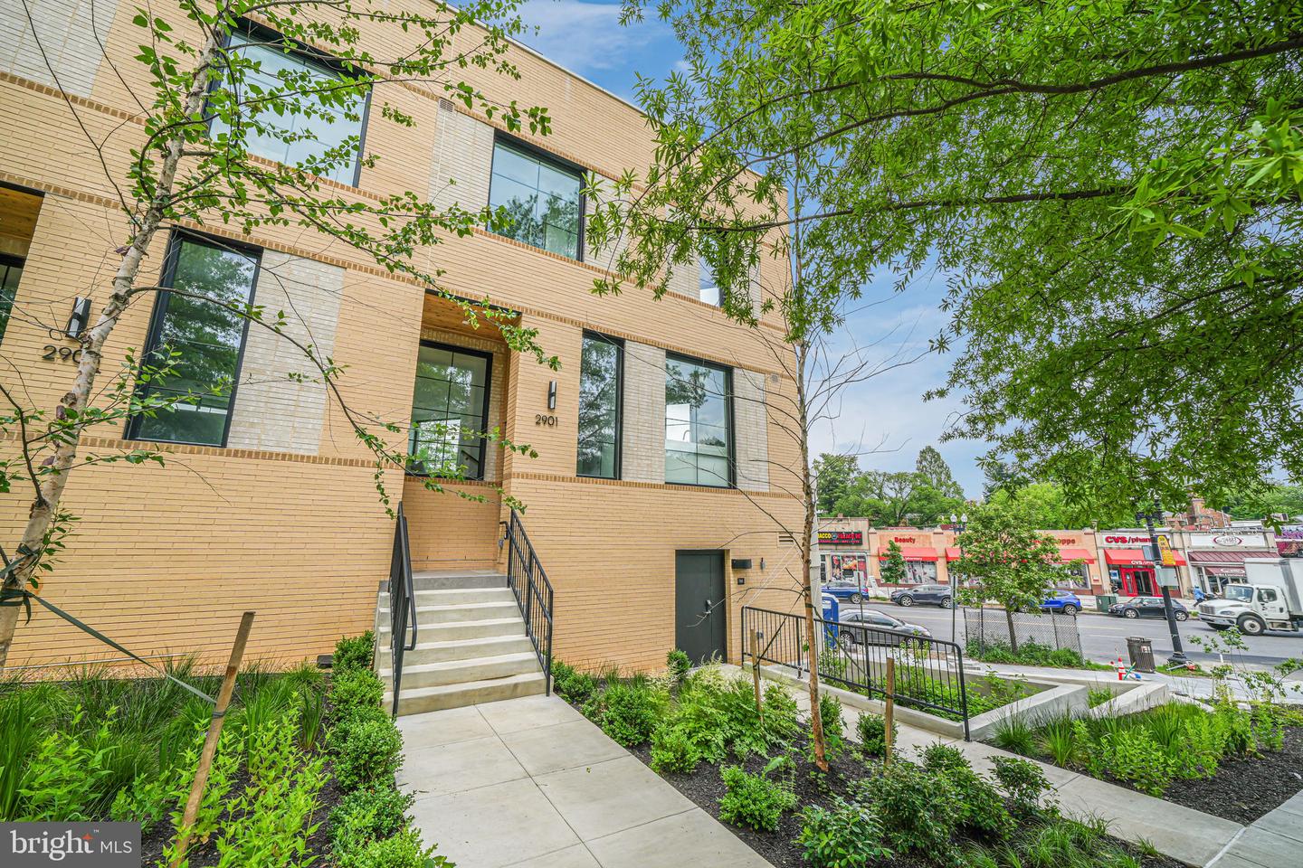 2901 NEWARK ST NW, WASHINGTON, District Of Columbia 20008, 2 Bedrooms Bedrooms, ,2 BathroomsBathrooms,Residential,For sale,2901 NEWARK ST NW,DCDC2201556 MLS # DCDC2201556