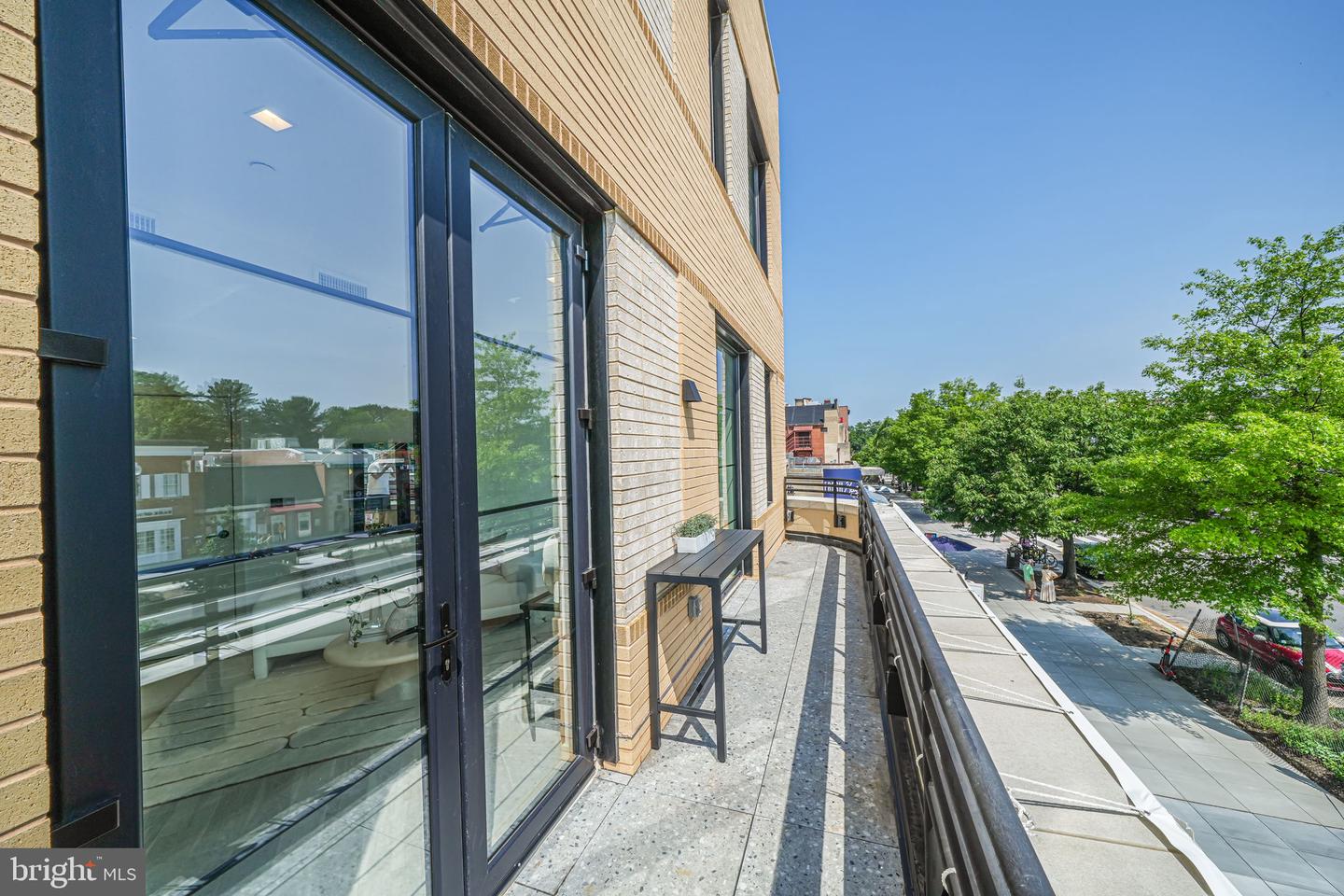 2901 NEWARK ST NW, WASHINGTON, District Of Columbia 20008, 2 Bedrooms Bedrooms, ,2 BathroomsBathrooms,Residential,For sale,2901 NEWARK ST NW,DCDC2201556 MLS # DCDC2201556
