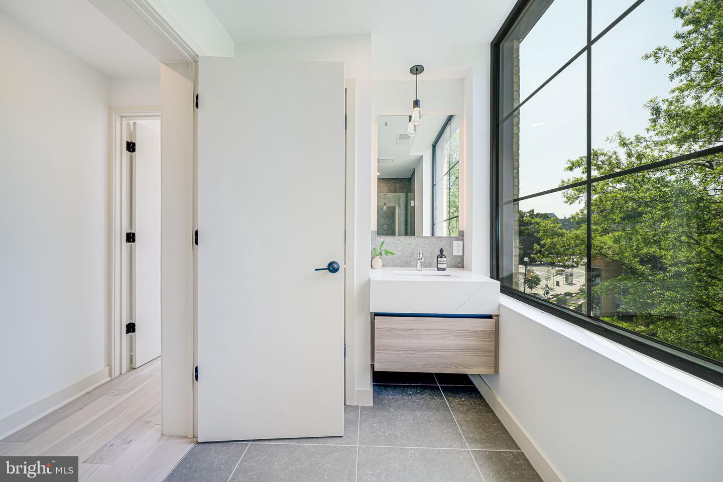 2901 NEWARK ST NW, WASHINGTON, District Of Columbia 20008, 2 Bedrooms Bedrooms, ,2 BathroomsBathrooms,Residential,For sale,2901 NEWARK ST NW,DCDC2201556 MLS # DCDC2201556