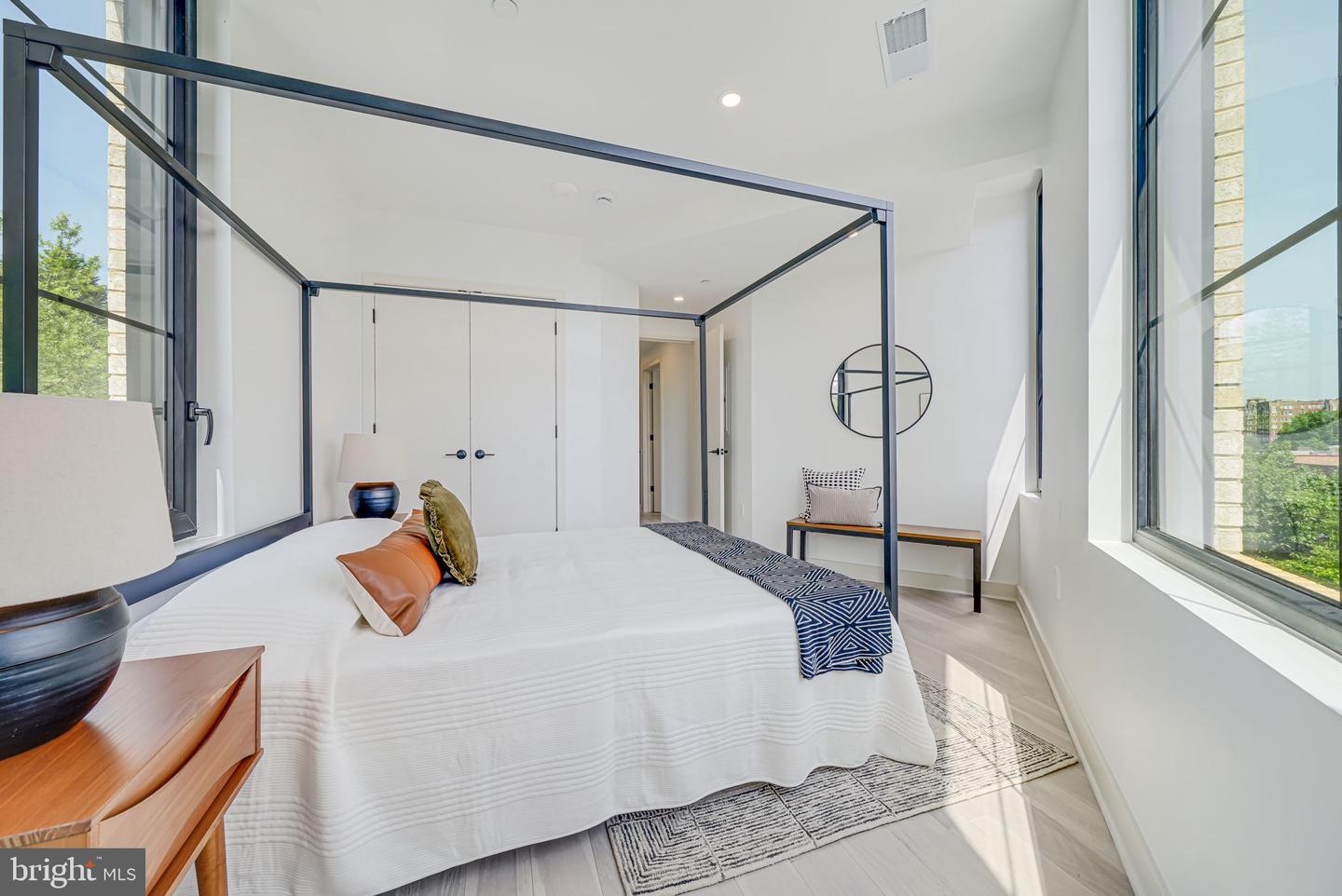 2901 NEWARK ST NW, WASHINGTON, District Of Columbia 20008, 2 Bedrooms Bedrooms, ,2 BathroomsBathrooms,Residential,For sale,2901 NEWARK ST NW,DCDC2201556 MLS # DCDC2201556