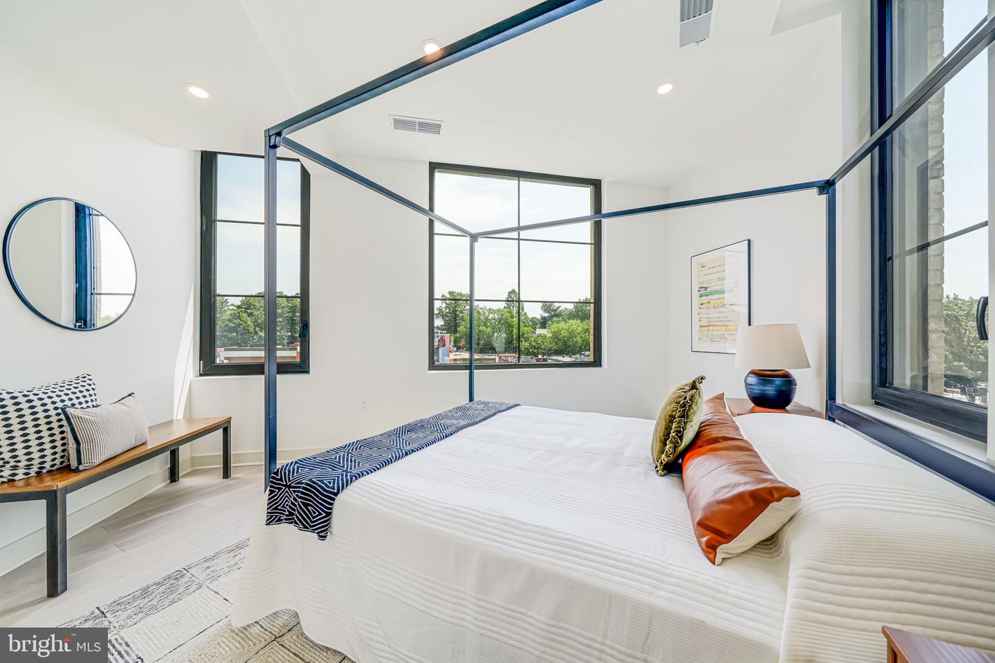 2901 NEWARK ST NW, WASHINGTON, District Of Columbia 20008, 2 Bedrooms Bedrooms, ,2 BathroomsBathrooms,Residential,For sale,2901 NEWARK ST NW,DCDC2201556 MLS # DCDC2201556