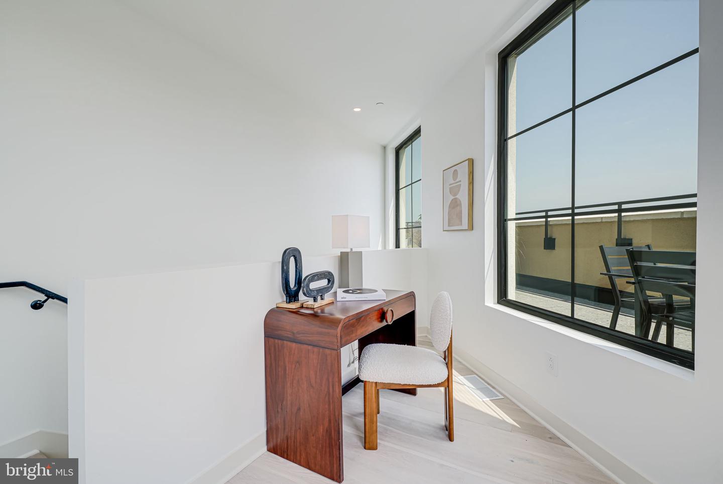 2901 NEWARK ST NW, WASHINGTON, District Of Columbia 20008, 2 Bedrooms Bedrooms, ,2 BathroomsBathrooms,Residential,For sale,2901 NEWARK ST NW,DCDC2201556 MLS # DCDC2201556