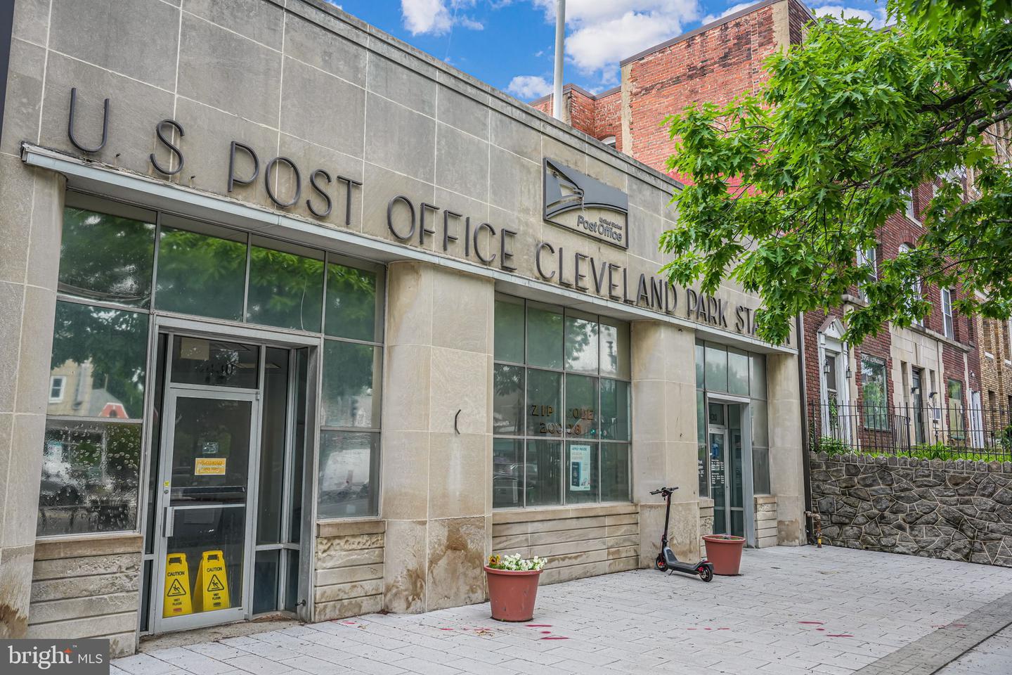 2901 NEWARK ST NW, WASHINGTON, District Of Columbia 20008, 2 Bedrooms Bedrooms, ,2 BathroomsBathrooms,Residential,For sale,2901 NEWARK ST NW,DCDC2201556 MLS # DCDC2201556