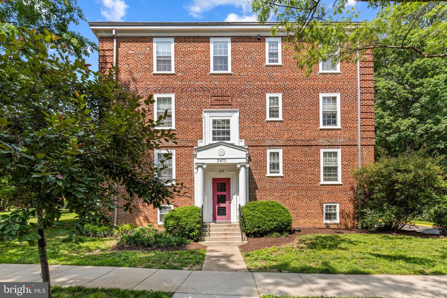 3470 39TH ST NW #F678, WASHINGTON, District Of Columbia 20016, 2 Bedrooms Bedrooms, ,1 BathroomBathrooms,Residential,For sale,3470 39TH ST NW #F678,DCDC2201778 MLS # DCDC2201778
