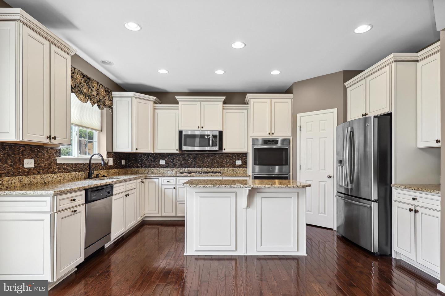 4 ORCHID LN, STAFFORD, Virginia 22554, 5 Bedrooms Bedrooms, ,4 BathroomsBathrooms,Residential,For sale,4 ORCHID LN,VAST2039120 MLS # VAST2039120