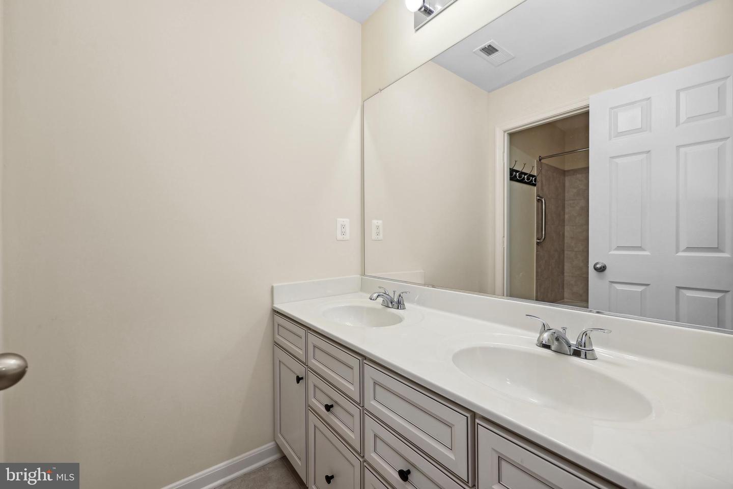 4 ORCHID LN, STAFFORD, Virginia 22554, 5 Bedrooms Bedrooms, ,4 BathroomsBathrooms,Residential,For sale,4 ORCHID LN,VAST2039120 MLS # VAST2039120