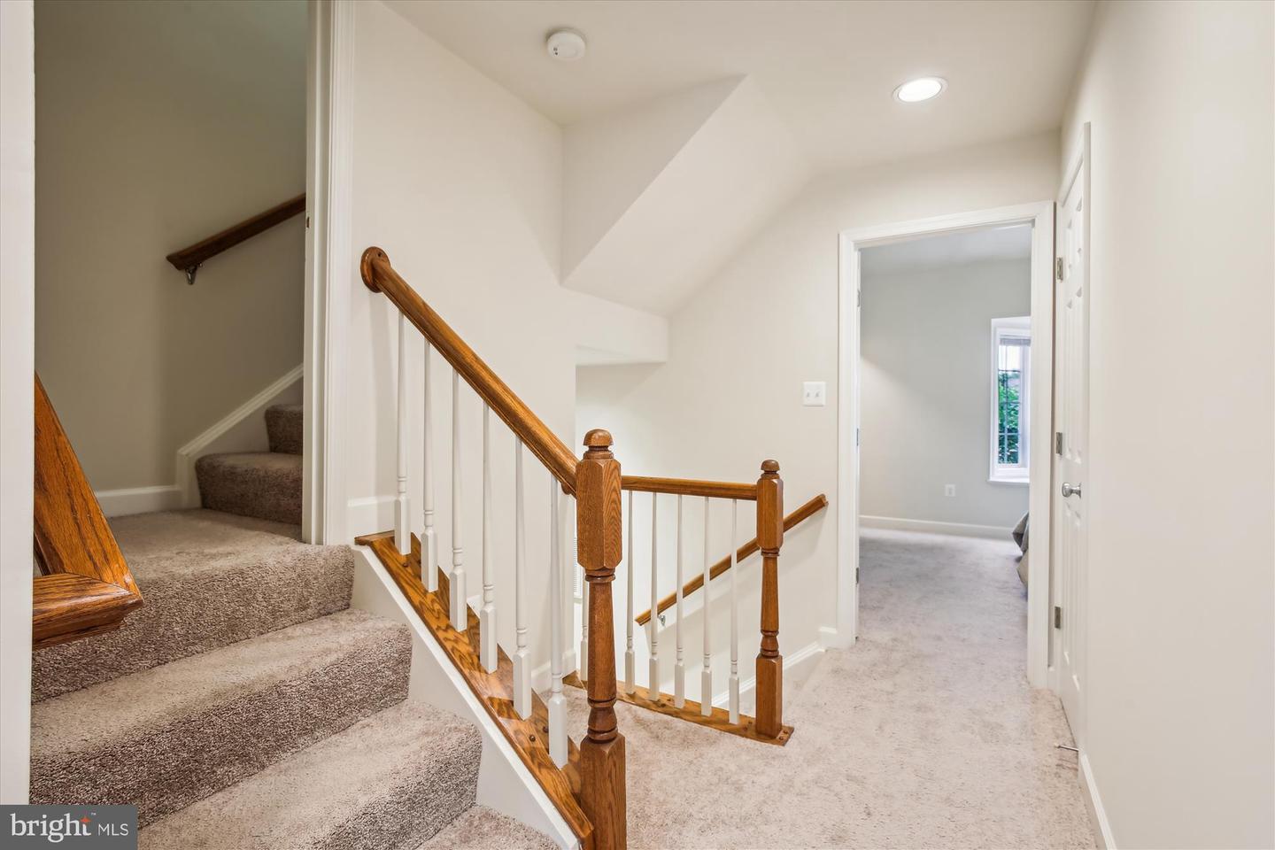 790 N WAKEFIELD ST, ARLINGTON, Virginia 22203, 4 Bedrooms Bedrooms, ,4 BathroomsBathrooms,Residential,For sale,790 N WAKEFIELD ST,VAAR2058074 MLS # VAAR2058074