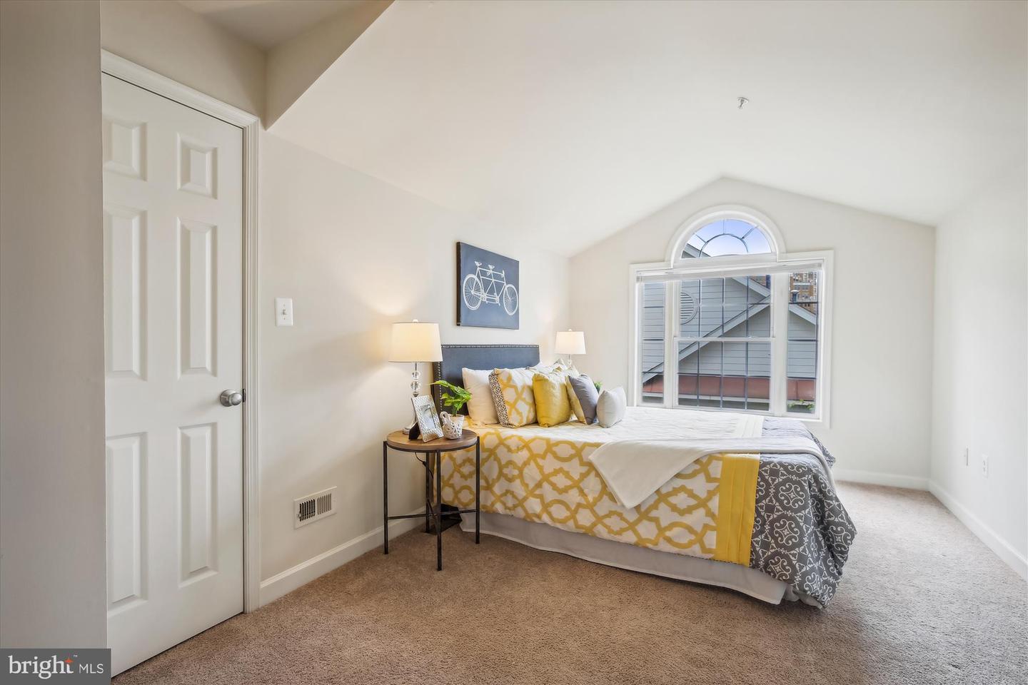 790 N WAKEFIELD ST, ARLINGTON, Virginia 22203, 4 Bedrooms Bedrooms, ,4 BathroomsBathrooms,Residential,For sale,790 N WAKEFIELD ST,VAAR2058074 MLS # VAAR2058074