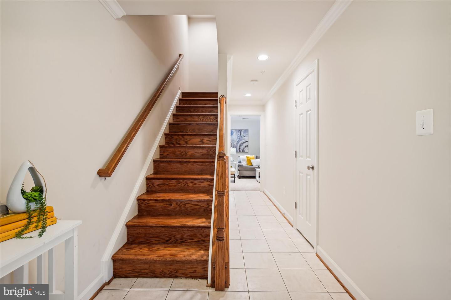 790 N WAKEFIELD ST, ARLINGTON, Virginia 22203, 4 Bedrooms Bedrooms, ,4 BathroomsBathrooms,Residential,For sale,790 N WAKEFIELD ST,VAAR2058074 MLS # VAAR2058074