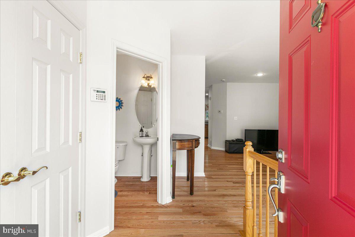 7330 ARDGLASS DR, LORTON, Virginia 22079, 3 Bedrooms Bedrooms, ,3 BathroomsBathrooms,Residential,For sale,7330 ARDGLASS DR,VAFX2242876 MLS # VAFX2242876