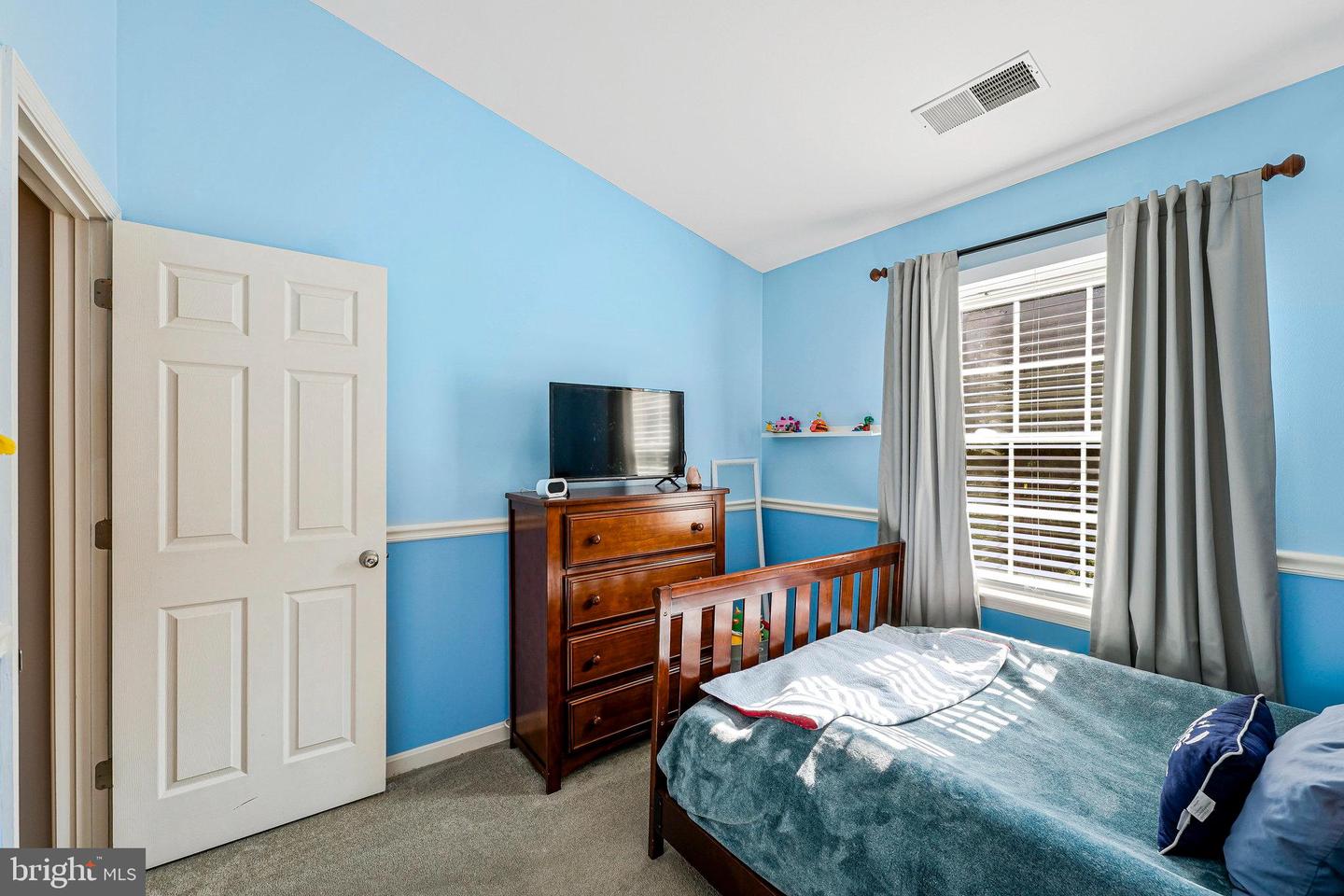 1085 SMARTTS LN NE, LEESBURG, Virginia 20176, 3 Bedrooms Bedrooms, ,3 BathroomsBathrooms,Residential,For sale,1085 SMARTTS LN NE,VALO2097880 MLS # VALO2097880