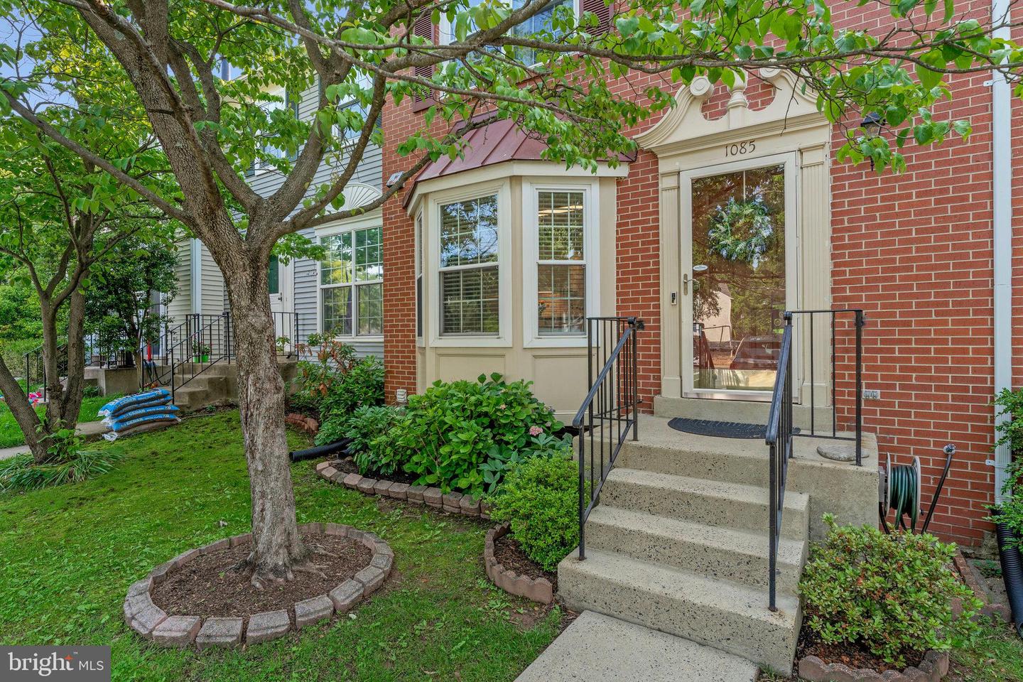 1085 SMARTTS LN NE, LEESBURG, Virginia 20176, 3 Bedrooms Bedrooms, ,3 BathroomsBathrooms,Residential,For sale,1085 SMARTTS LN NE,VALO2097880 MLS # VALO2097880