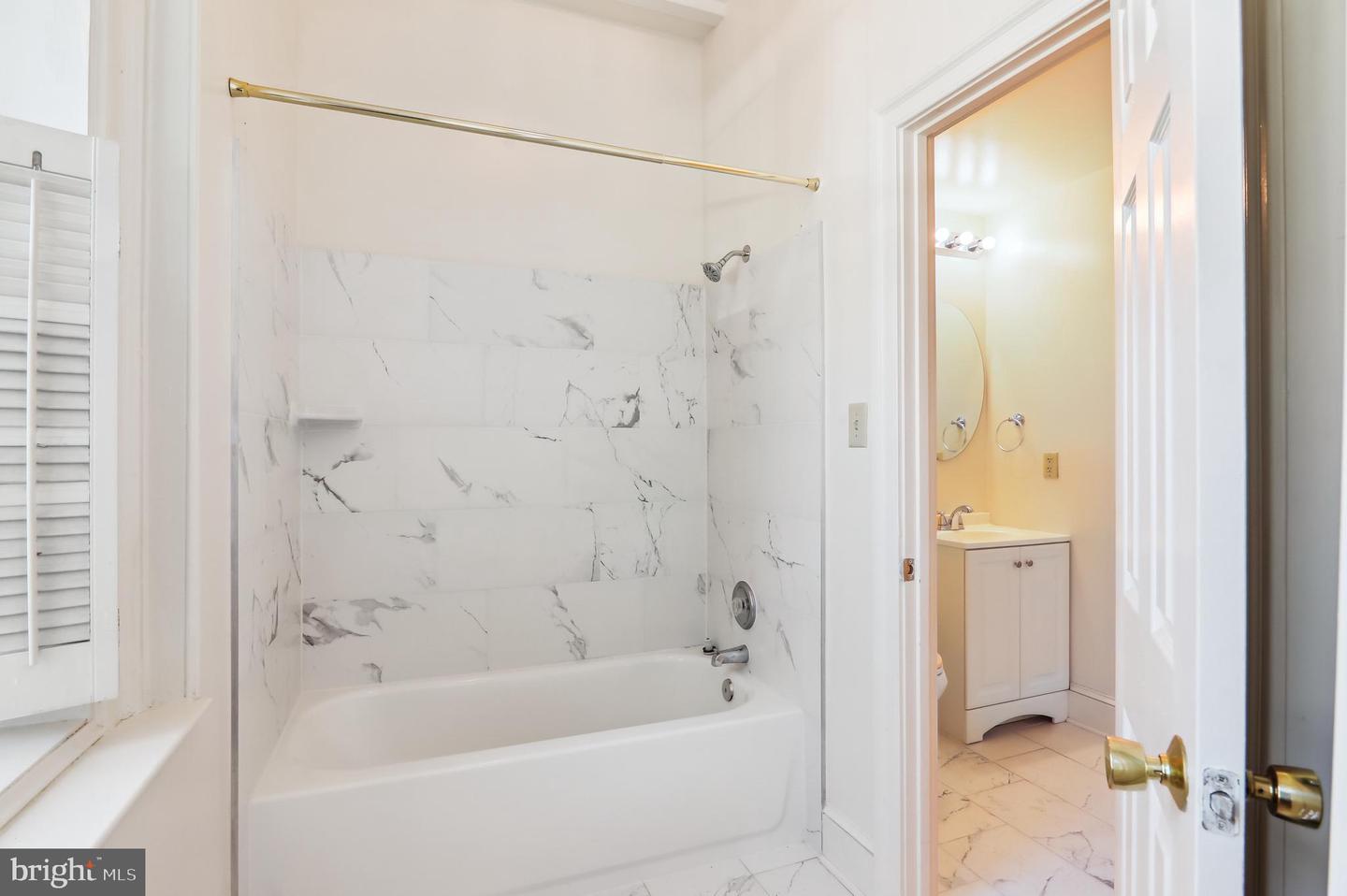 3060 16TH ST NW #110, WASHINGTON, District Of Columbia 20009, 2 Bedrooms Bedrooms, ,1 BathroomBathrooms,Residential,For sale,3060 16TH ST NW #110,DCDC2202684 MLS # DCDC2202684