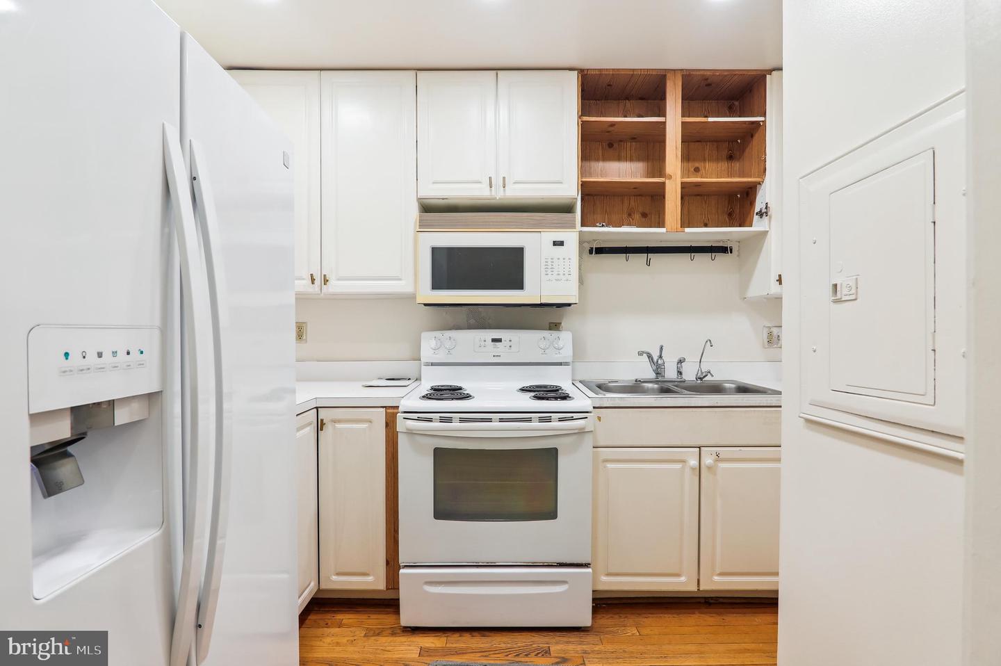 3060 16TH ST NW #110, WASHINGTON, District Of Columbia 20009, 2 Bedrooms Bedrooms, ,1 BathroomBathrooms,Residential,For sale,3060 16TH ST NW #110,DCDC2202684 MLS # DCDC2202684
