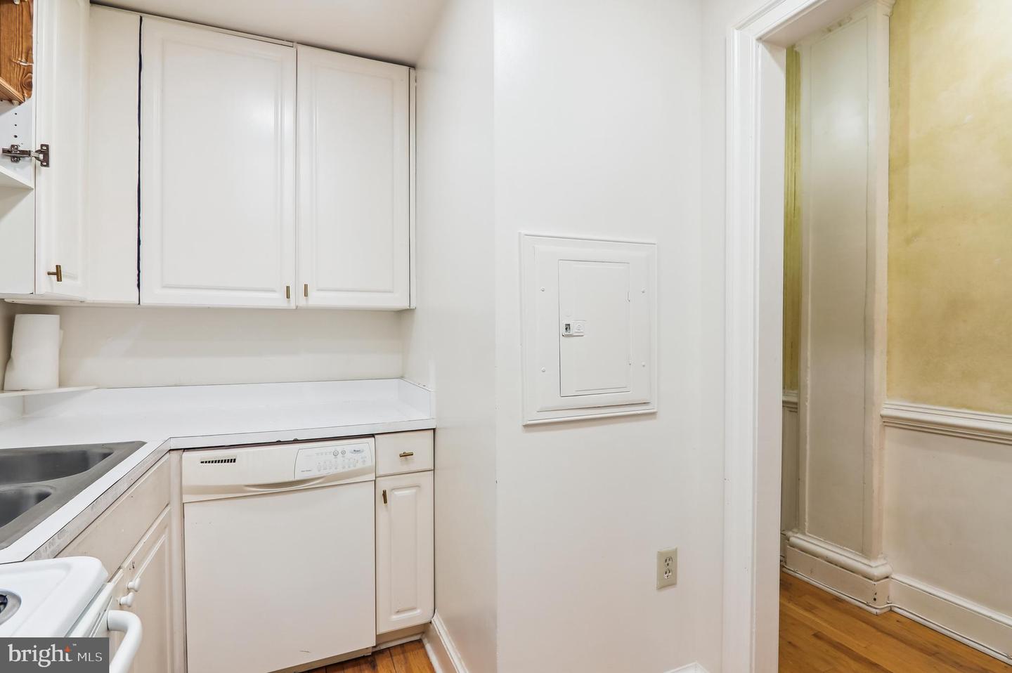 3060 16TH ST NW #110, WASHINGTON, District Of Columbia 20009, 2 Bedrooms Bedrooms, ,1 BathroomBathrooms,Residential,For sale,3060 16TH ST NW #110,DCDC2202684 MLS # DCDC2202684