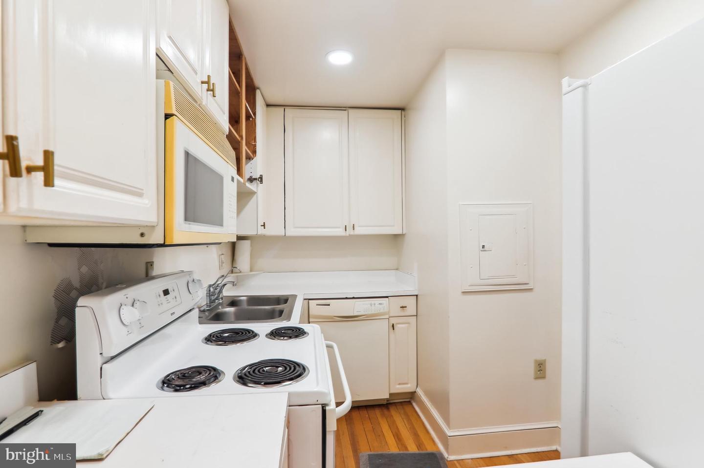 3060 16TH ST NW #110, WASHINGTON, District Of Columbia 20009, 2 Bedrooms Bedrooms, ,1 BathroomBathrooms,Residential,For sale,3060 16TH ST NW #110,DCDC2202684 MLS # DCDC2202684