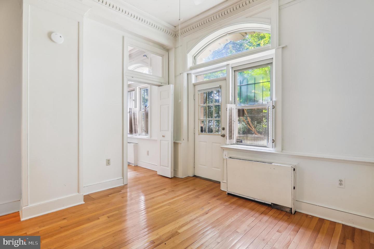 3060 16TH ST NW #110, WASHINGTON, District Of Columbia 20009, 2 Bedrooms Bedrooms, ,1 BathroomBathrooms,Residential,For sale,3060 16TH ST NW #110,DCDC2202684 MLS # DCDC2202684