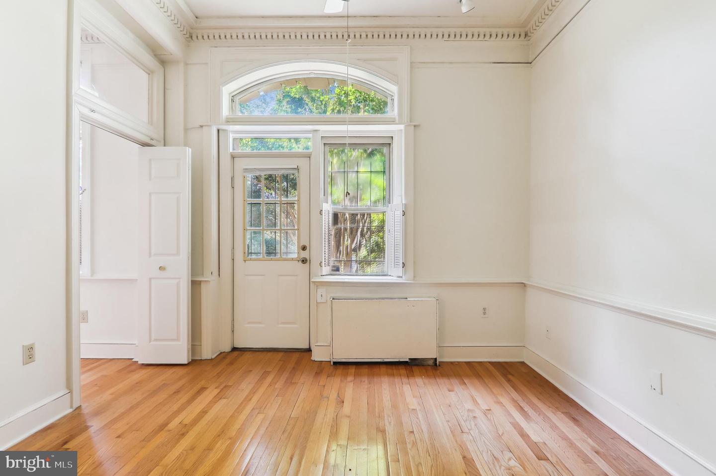 3060 16TH ST NW #110, WASHINGTON, District Of Columbia 20009, 2 Bedrooms Bedrooms, ,1 BathroomBathrooms,Residential,For sale,3060 16TH ST NW #110,DCDC2202684 MLS # DCDC2202684