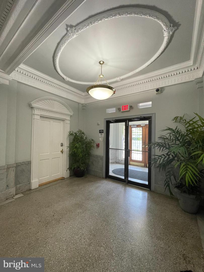 3060 16TH ST NW #110, WASHINGTON, District Of Columbia 20009, 2 Bedrooms Bedrooms, ,1 BathroomBathrooms,Residential,For sale,3060 16TH ST NW #110,DCDC2202684 MLS # DCDC2202684