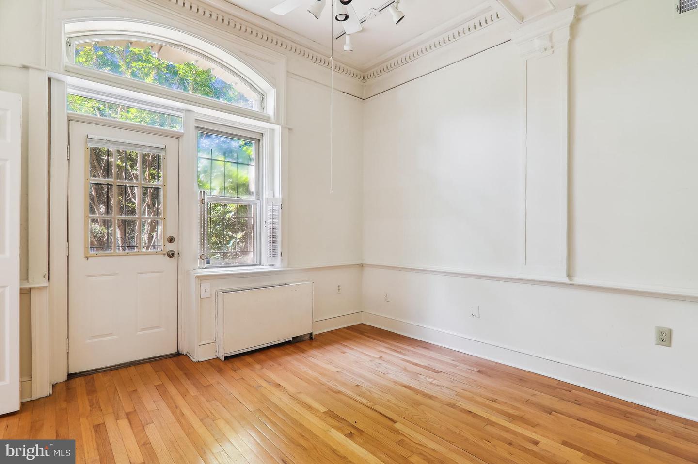 3060 16TH ST NW #110, WASHINGTON, District Of Columbia 20009, 2 Bedrooms Bedrooms, ,1 BathroomBathrooms,Residential,For sale,3060 16TH ST NW #110,DCDC2202684 MLS # DCDC2202684
