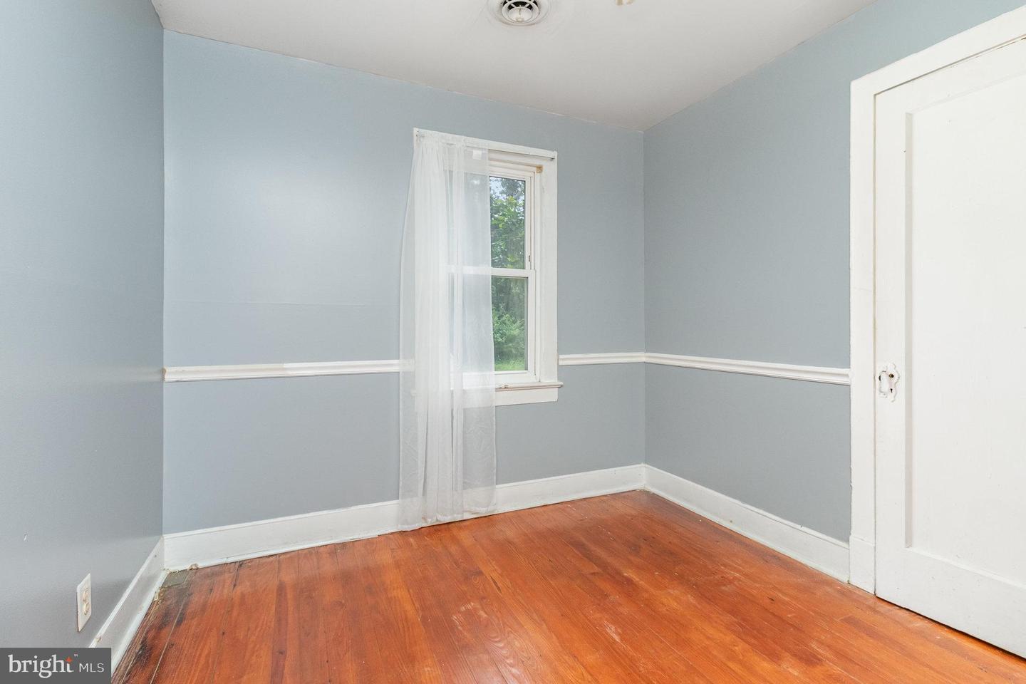 2312 OAK ST, FREDERICKSBURG, Virginia 22401, 2 Bedrooms Bedrooms, ,1 BathroomBathrooms,Residential,For sale,2312 OAK ST,VAFB2008336 MLS # VAFB2008336
