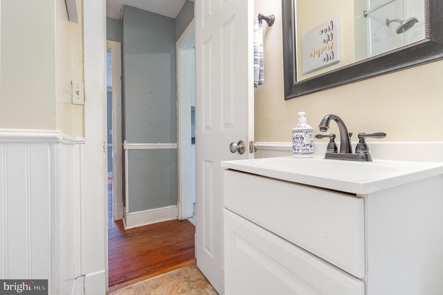 2312 OAK ST, FREDERICKSBURG, Virginia 22401, 2 Bedrooms Bedrooms, ,1 BathroomBathrooms,Residential,For sale,2312 OAK ST,VAFB2008336 MLS # VAFB2008336