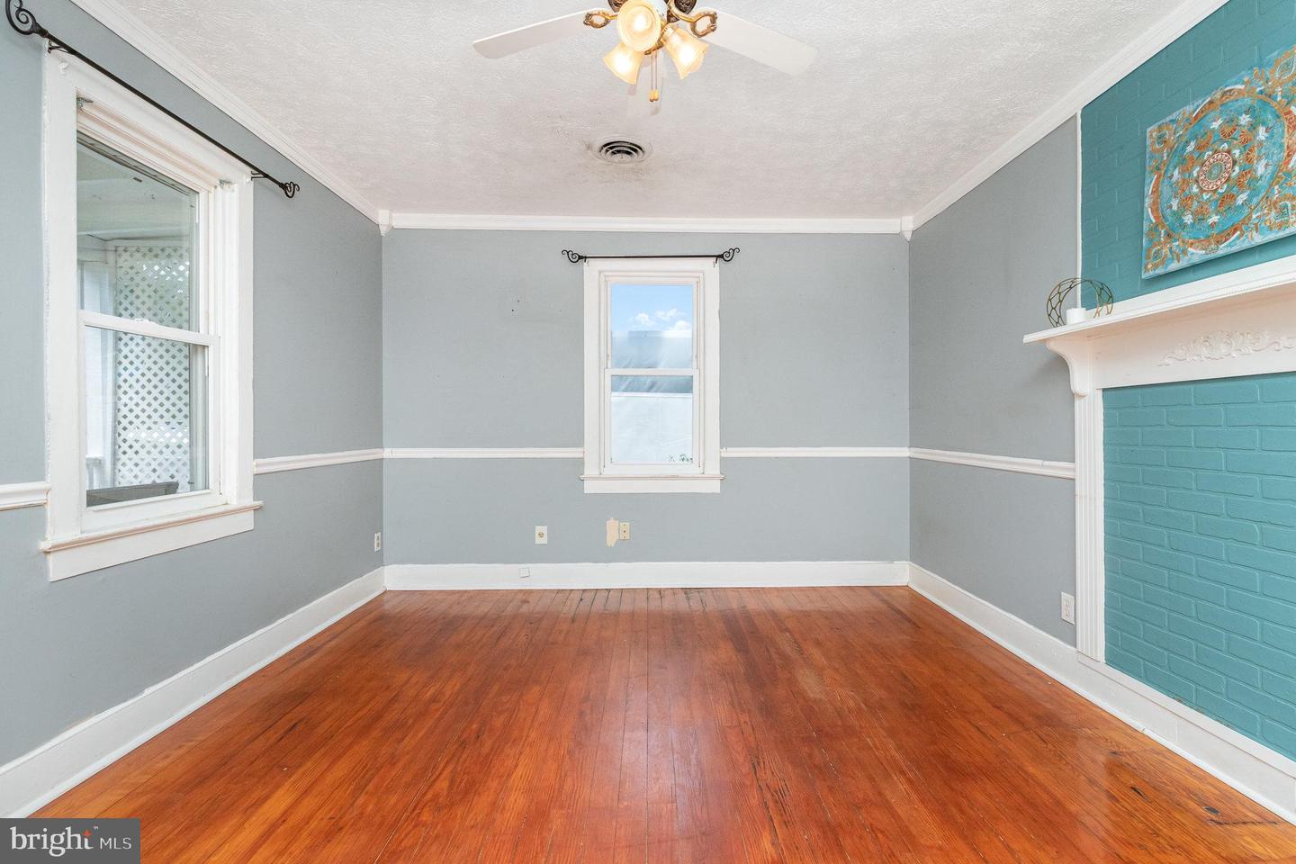 2312 OAK ST, FREDERICKSBURG, Virginia 22401, 2 Bedrooms Bedrooms, ,1 BathroomBathrooms,Residential,For sale,2312 OAK ST,VAFB2008336 MLS # VAFB2008336