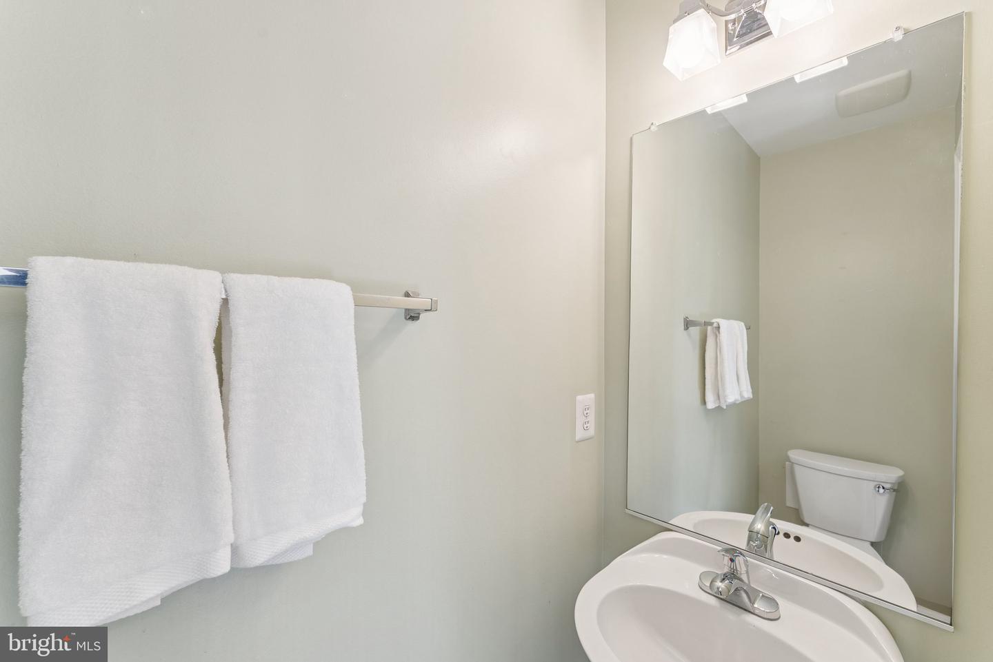 6536 KELSEY POINT CIR, ALEXANDRIA, Virginia 22315, 3 Bedrooms Bedrooms, ,2 BathroomsBathrooms,Residential,For sale,6536 KELSEY POINT CIR,VAFX2244708 MLS # VAFX2244708
