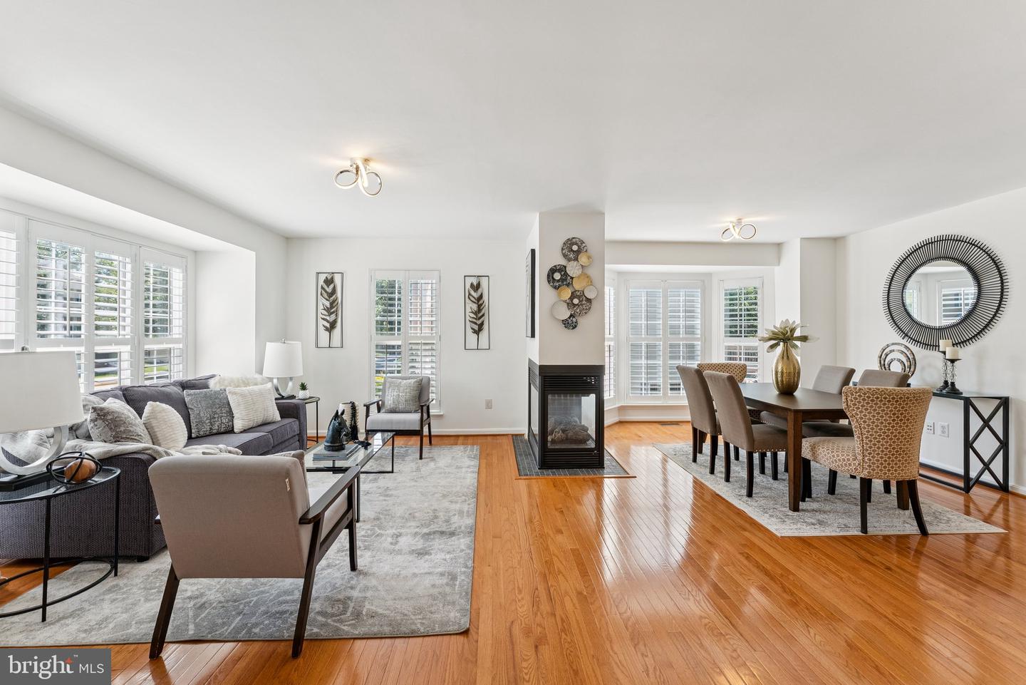 6536 KELSEY POINT CIR, ALEXANDRIA, Virginia 22315, 3 Bedrooms Bedrooms, ,2 BathroomsBathrooms,Residential,For sale,6536 KELSEY POINT CIR,VAFX2244708 MLS # VAFX2244708