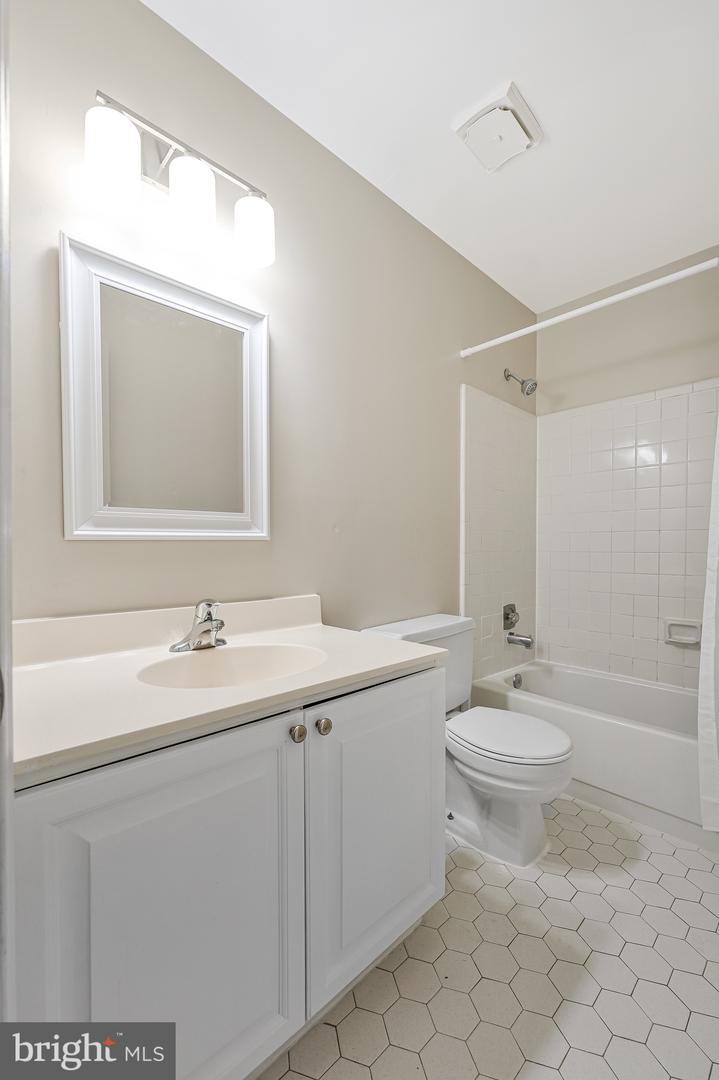 8530 RAGLAN RD, VIENNA, Virginia 22182, 4 Bedrooms Bedrooms, ,3 BathroomsBathrooms,Residential,For sale,8530 RAGLAN RD,VAFX2245098 MLS # VAFX2245098