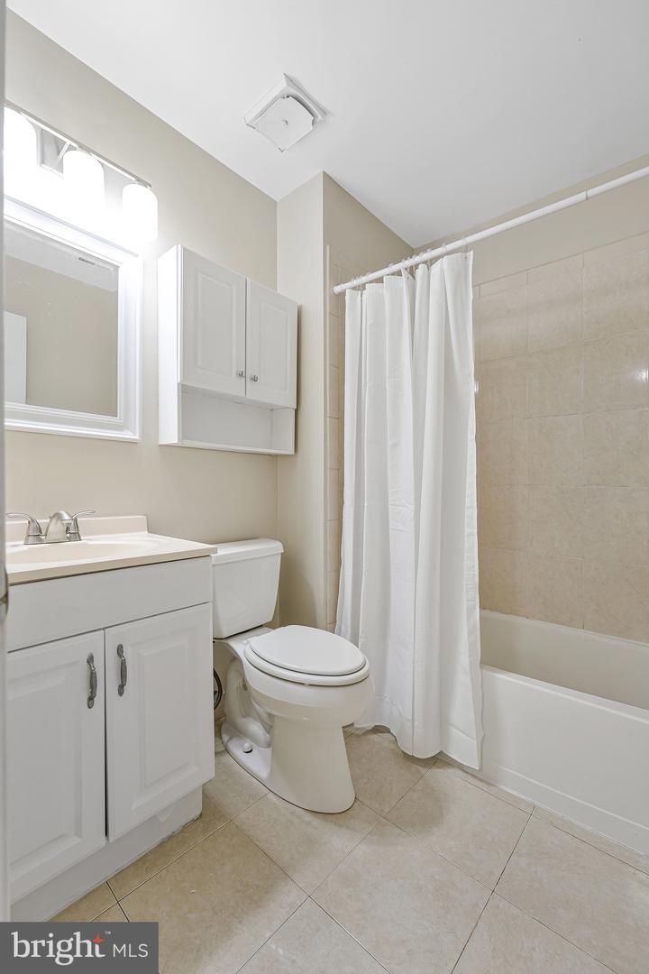 8530 RAGLAN RD, VIENNA, Virginia 22182, 4 Bedrooms Bedrooms, ,3 BathroomsBathrooms,Residential,For sale,8530 RAGLAN RD,VAFX2245098 MLS # VAFX2245098