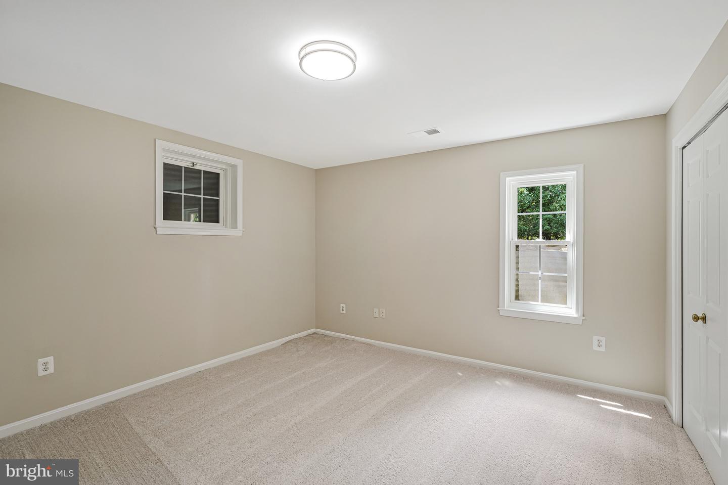 8530 RAGLAN RD, VIENNA, Virginia 22182, 4 Bedrooms Bedrooms, ,3 BathroomsBathrooms,Residential,For sale,8530 RAGLAN RD,VAFX2245098 MLS # VAFX2245098
