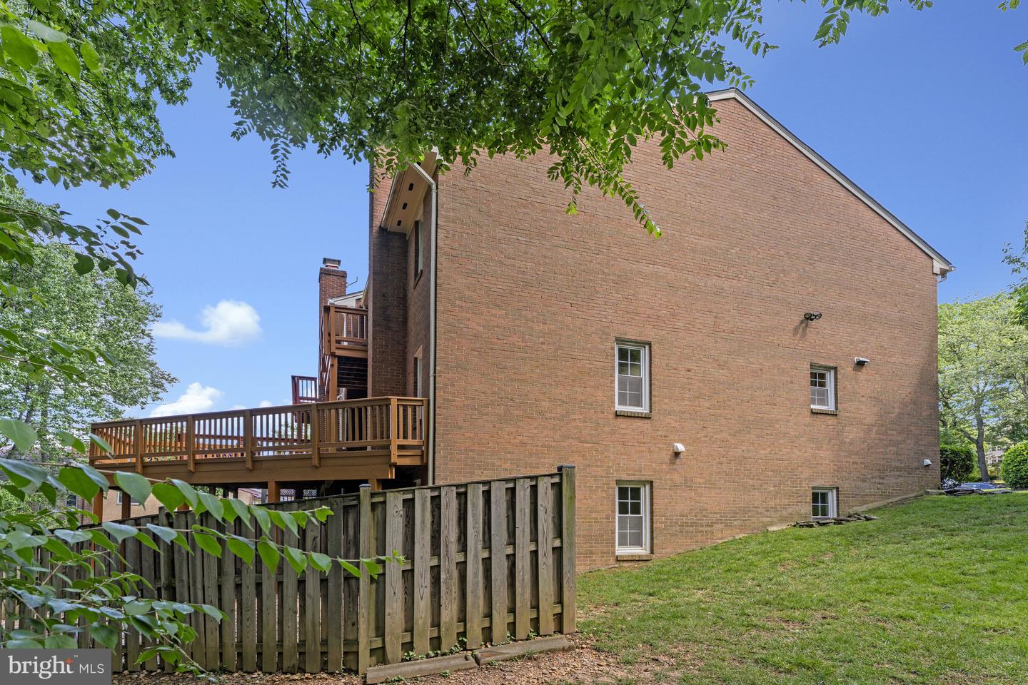 8530 RAGLAN RD, VIENNA, Virginia 22182, 4 Bedrooms Bedrooms, ,3 BathroomsBathrooms,Residential,For sale,8530 RAGLAN RD,VAFX2245098 MLS # VAFX2245098