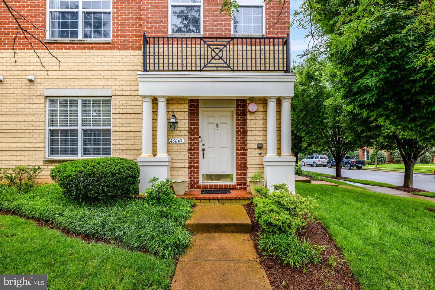 43643 MCDOWELL SQ, LEESBURG, Virginia 20176, 3 Bedrooms Bedrooms, ,2 BathroomsBathrooms,Residential,For sale,43643 MCDOWELL SQ,VALO2098686 MLS # VALO2098686