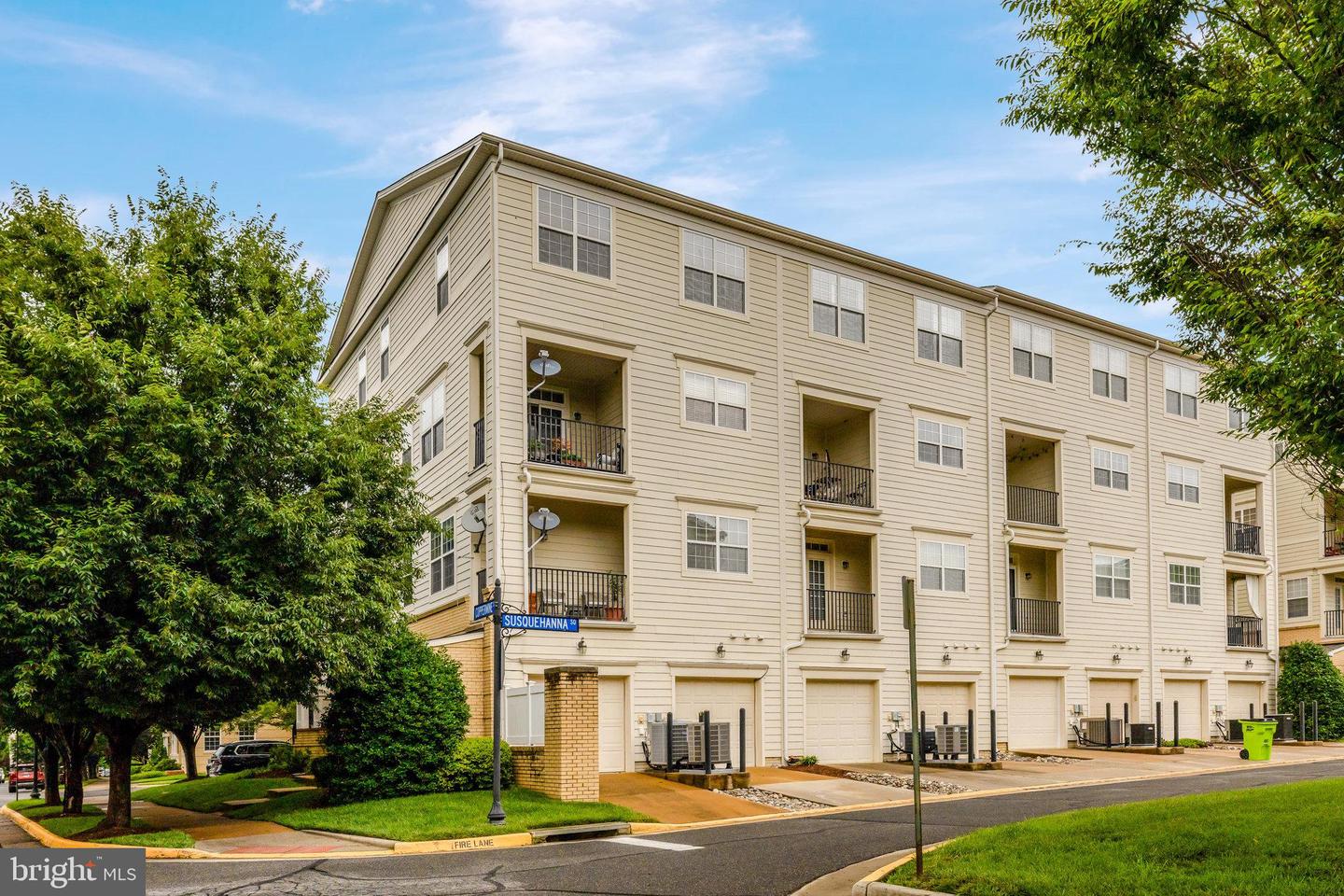 43643 MCDOWELL SQ, LEESBURG, Virginia 20176, 3 Bedrooms Bedrooms, ,2 BathroomsBathrooms,Residential,For sale,43643 MCDOWELL SQ,VALO2098686 MLS # VALO2098686