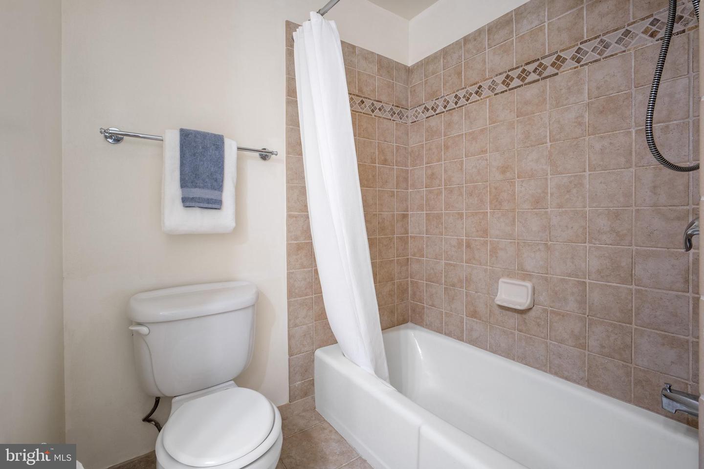3134 BORGE ST, OAKTON, Virginia 22124, 3 Bedrooms Bedrooms, ,3 BathroomsBathrooms,Residential,For sale,3134 BORGE ST,VAFX2245916 MLS # VAFX2245916