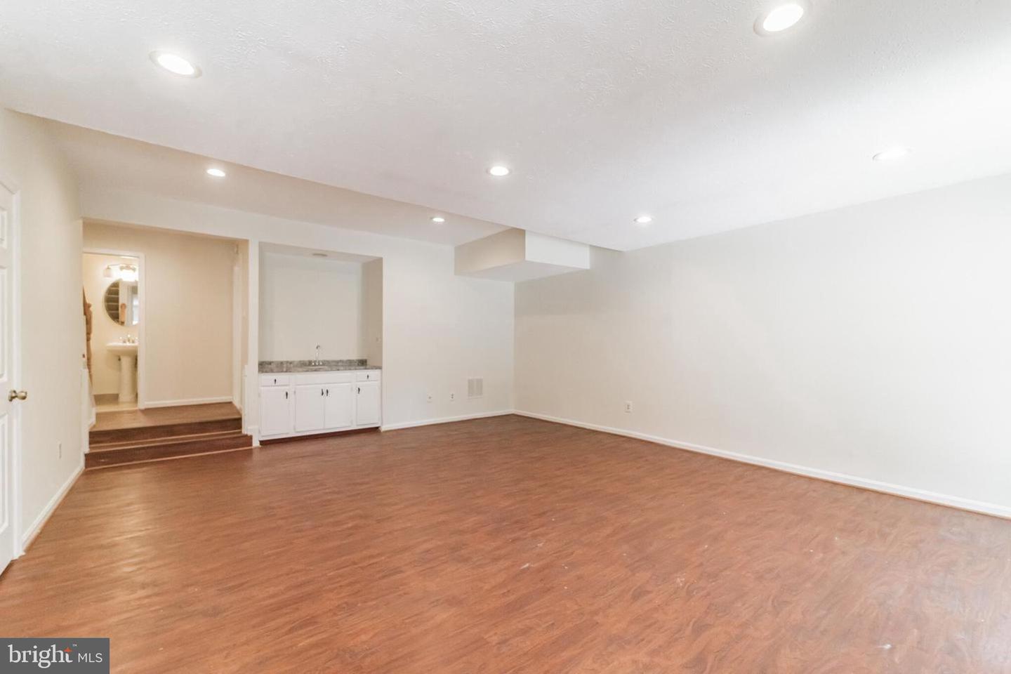 3134 BORGE ST, OAKTON, Virginia 22124, 3 Bedrooms Bedrooms, ,3 BathroomsBathrooms,Residential,For sale,3134 BORGE ST,VAFX2245916 MLS # VAFX2245916