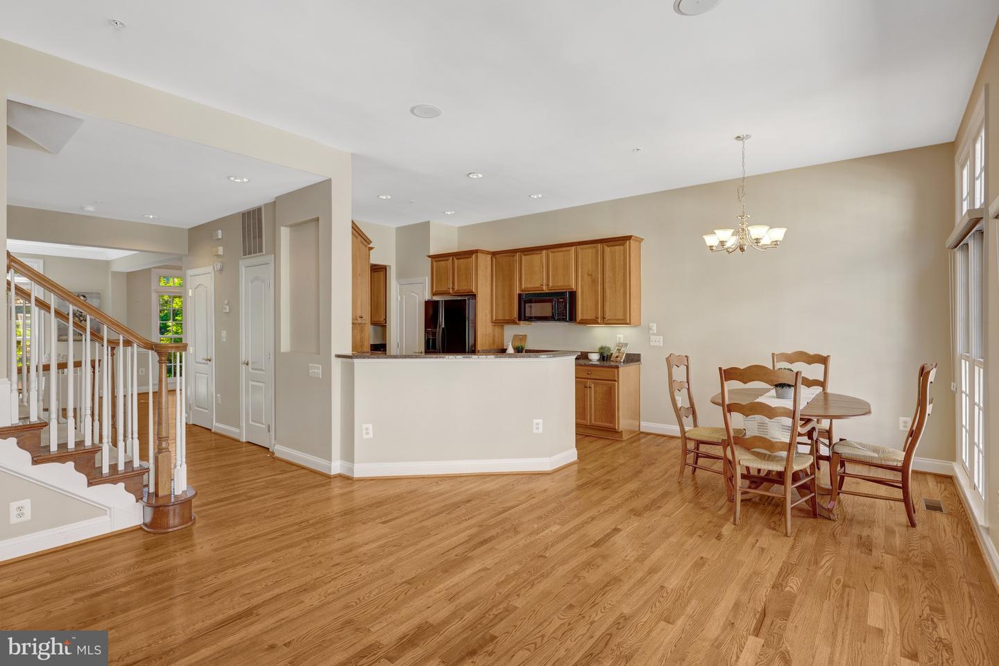 1650 COLONIAL HILLS DR, MCLEAN, Virginia 22102, 3 Bedrooms Bedrooms, ,3 BathroomsBathrooms,Residential,For sale,1650 COLONIAL HILLS DR,VAFX2245982 MLS # VAFX2245982