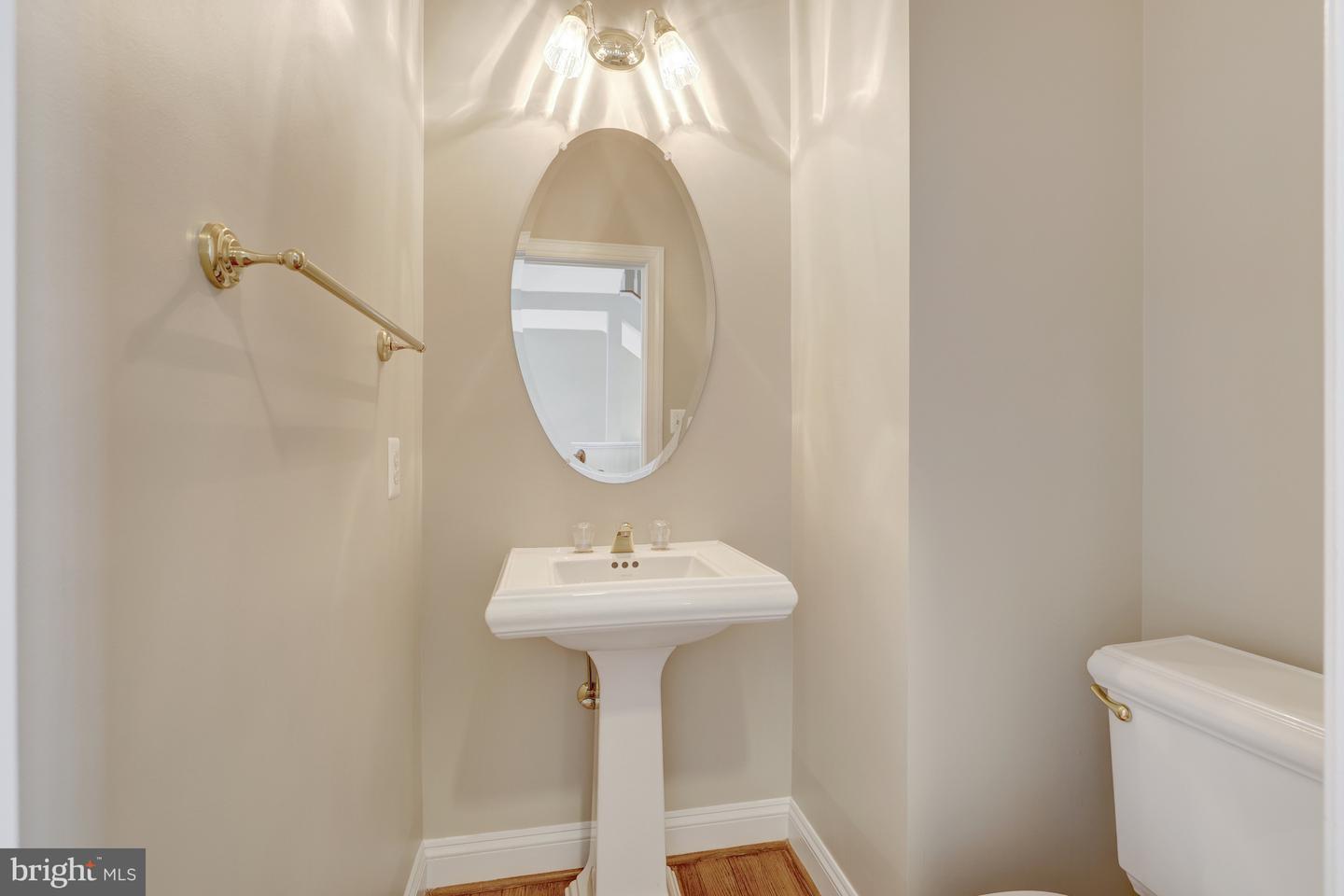 1650 COLONIAL HILLS DR, MCLEAN, Virginia 22102, 3 Bedrooms Bedrooms, ,3 BathroomsBathrooms,Residential,For sale,1650 COLONIAL HILLS DR,VAFX2245982 MLS # VAFX2245982