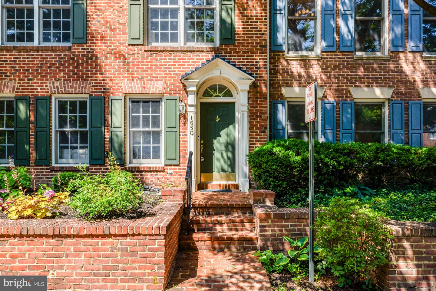 1650 COLONIAL HILLS DR, MCLEAN, Virginia 22102, 3 Bedrooms Bedrooms, ,3 BathroomsBathrooms,Residential,For sale,1650 COLONIAL HILLS DR,VAFX2245982 MLS # VAFX2245982