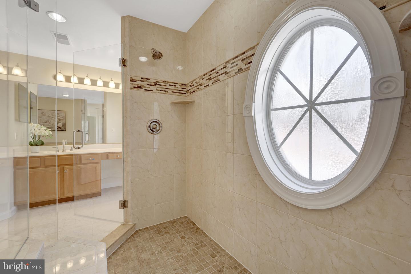 1650 COLONIAL HILLS DR, MCLEAN, Virginia 22102, 3 Bedrooms Bedrooms, ,3 BathroomsBathrooms,Residential,For sale,1650 COLONIAL HILLS DR,VAFX2245982 MLS # VAFX2245982