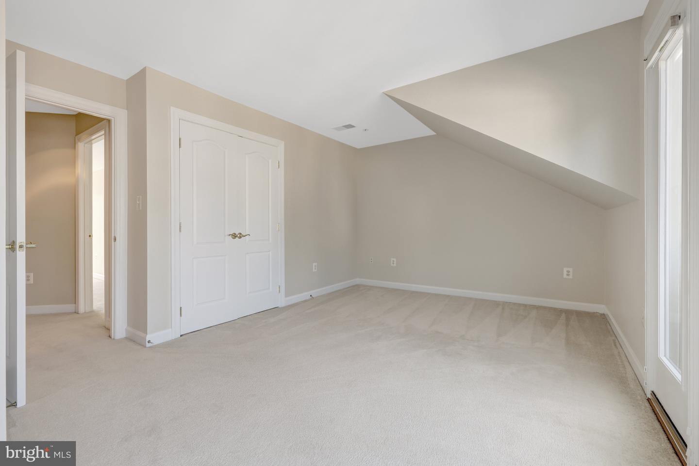 1650 COLONIAL HILLS DR, MCLEAN, Virginia 22102, 3 Bedrooms Bedrooms, ,3 BathroomsBathrooms,Residential,For sale,1650 COLONIAL HILLS DR,VAFX2245982 MLS # VAFX2245982