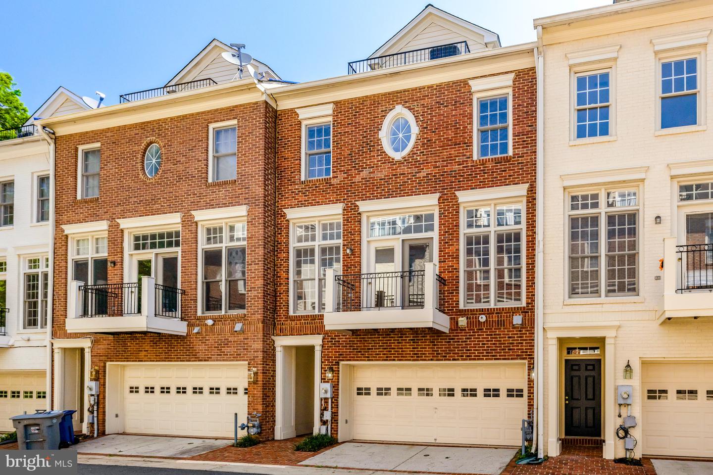 1650 COLONIAL HILLS DR, MCLEAN, Virginia 22102, 3 Bedrooms Bedrooms, ,3 BathroomsBathrooms,Residential,For sale,1650 COLONIAL HILLS DR,VAFX2245982 MLS # VAFX2245982