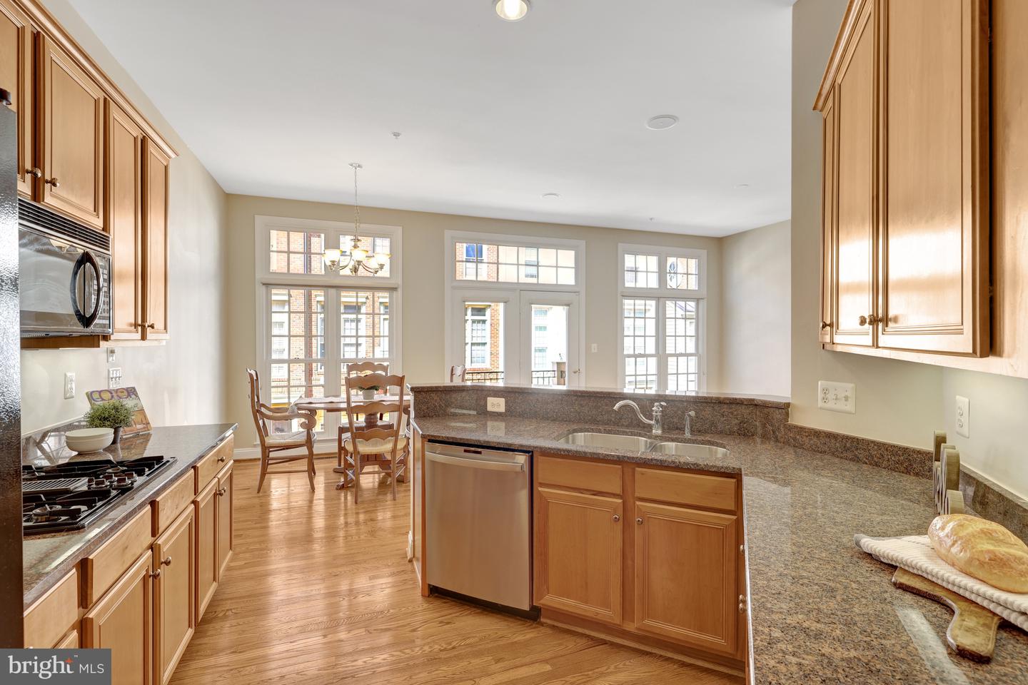 1650 COLONIAL HILLS DR, MCLEAN, Virginia 22102, 3 Bedrooms Bedrooms, ,3 BathroomsBathrooms,Residential,For sale,1650 COLONIAL HILLS DR,VAFX2245982 MLS # VAFX2245982