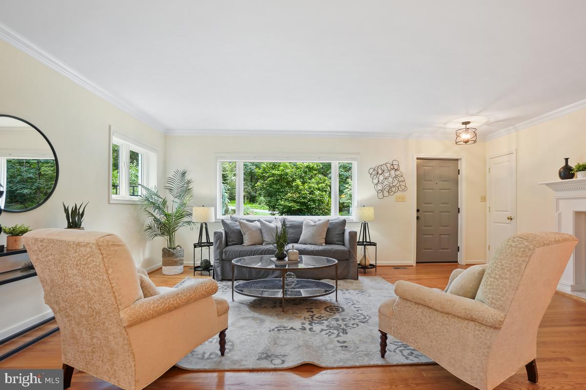 4604 PARK RD, ALEXANDRIA, Virginia 22312, 5 Bedrooms Bedrooms, ,3 BathroomsBathrooms,Residential,For sale,4604 PARK RD,VAFX2246038 MLS # VAFX2246038