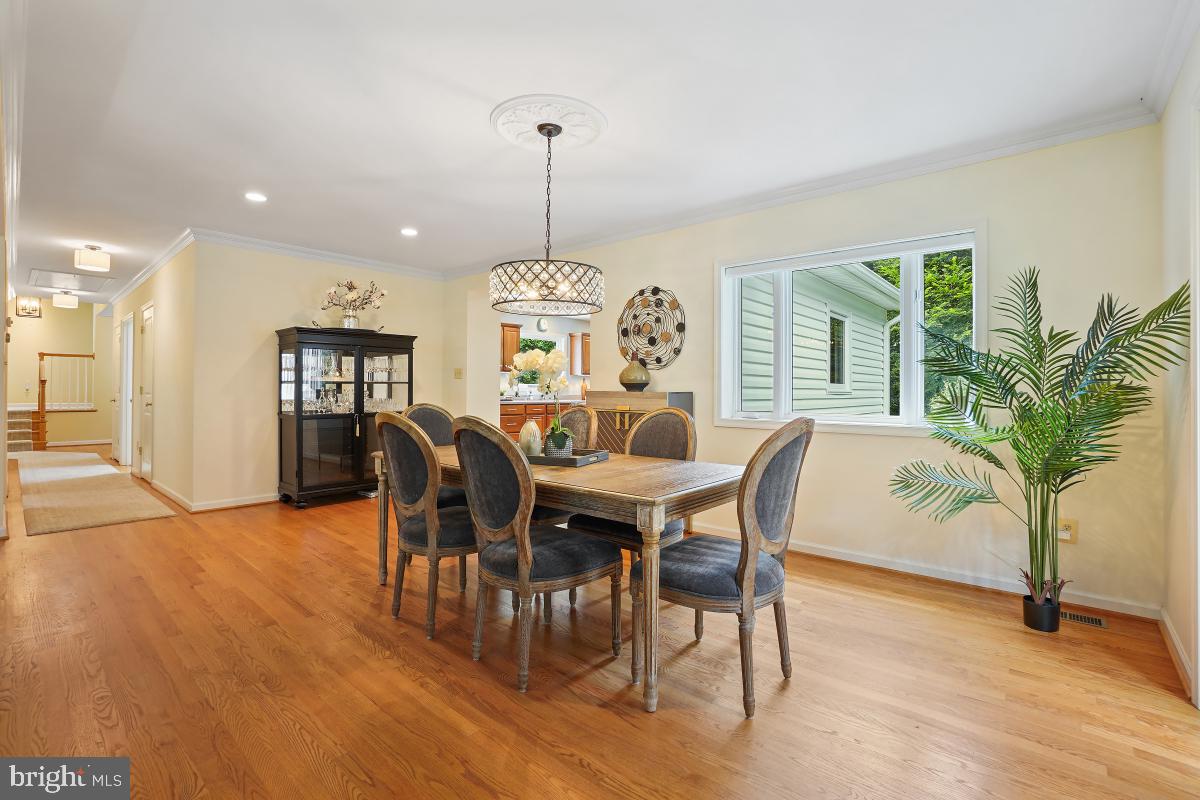 4604 PARK RD, ALEXANDRIA, Virginia 22312, 5 Bedrooms Bedrooms, ,3 BathroomsBathrooms,Residential,For sale,4604 PARK RD,VAFX2246038 MLS # VAFX2246038