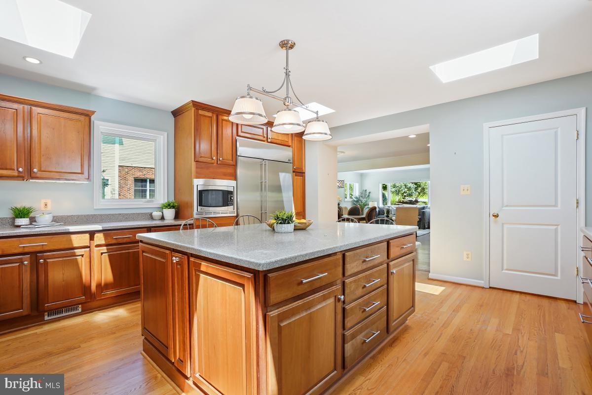 4604 PARK RD, ALEXANDRIA, Virginia 22312, 5 Bedrooms Bedrooms, ,3 BathroomsBathrooms,Residential,For sale,4604 PARK RD,VAFX2246038 MLS # VAFX2246038