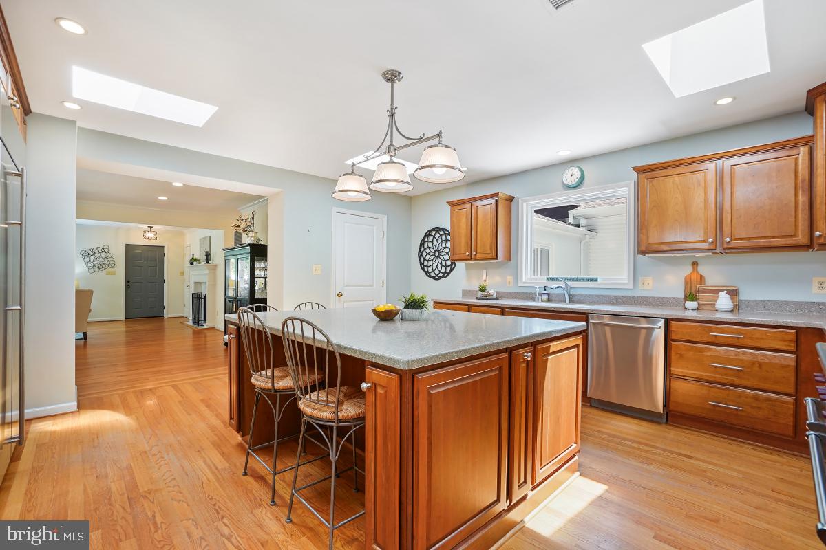 4604 PARK RD, ALEXANDRIA, Virginia 22312, 5 Bedrooms Bedrooms, ,3 BathroomsBathrooms,Residential,For sale,4604 PARK RD,VAFX2246038 MLS # VAFX2246038