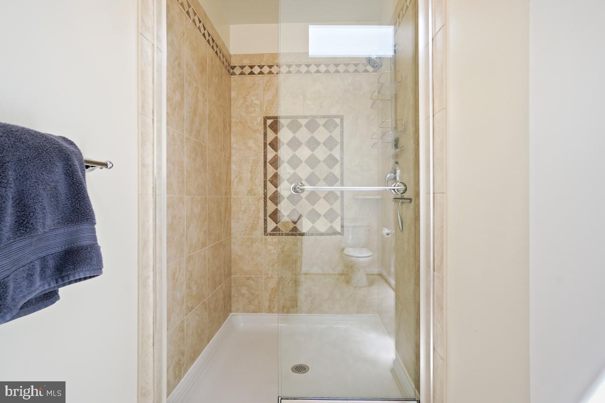 4604 PARK RD, ALEXANDRIA, Virginia 22312, 5 Bedrooms Bedrooms, ,3 BathroomsBathrooms,Residential,For sale,4604 PARK RD,VAFX2246038 MLS # VAFX2246038