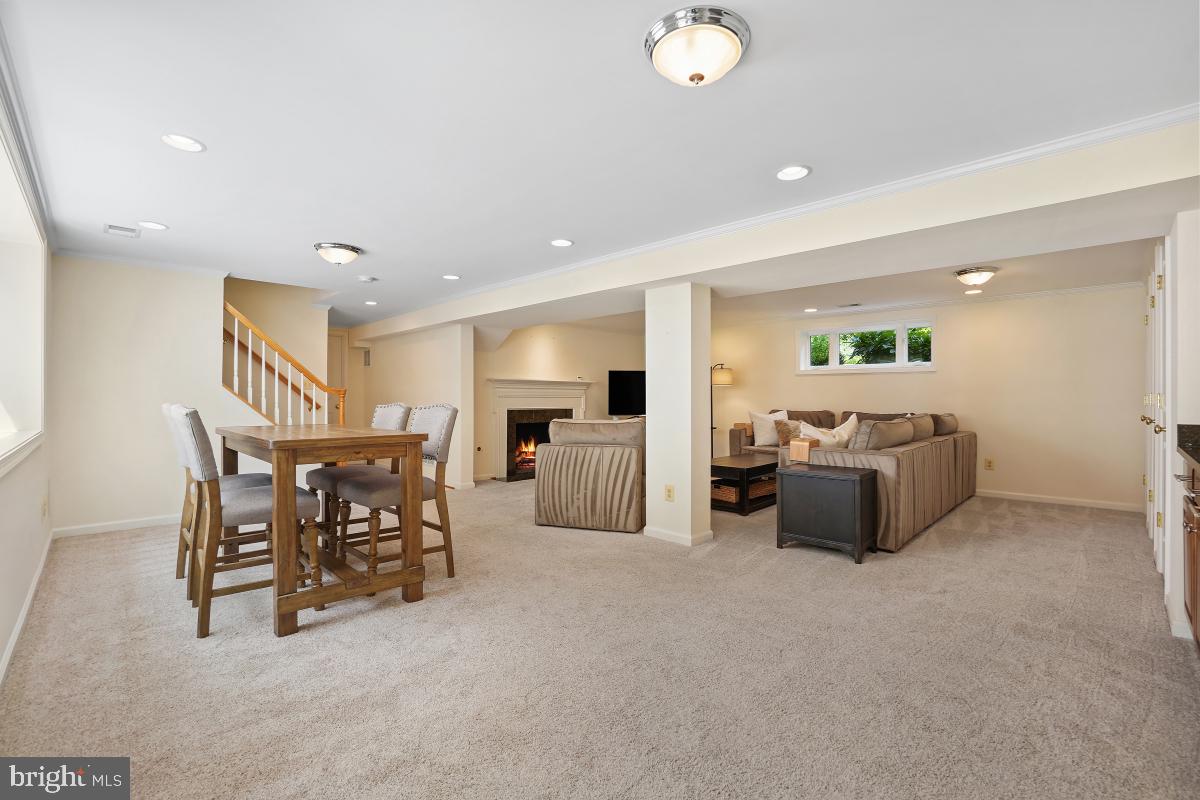 4604 PARK RD, ALEXANDRIA, Virginia 22312, 5 Bedrooms Bedrooms, ,3 BathroomsBathrooms,Residential,For sale,4604 PARK RD,VAFX2246038 MLS # VAFX2246038